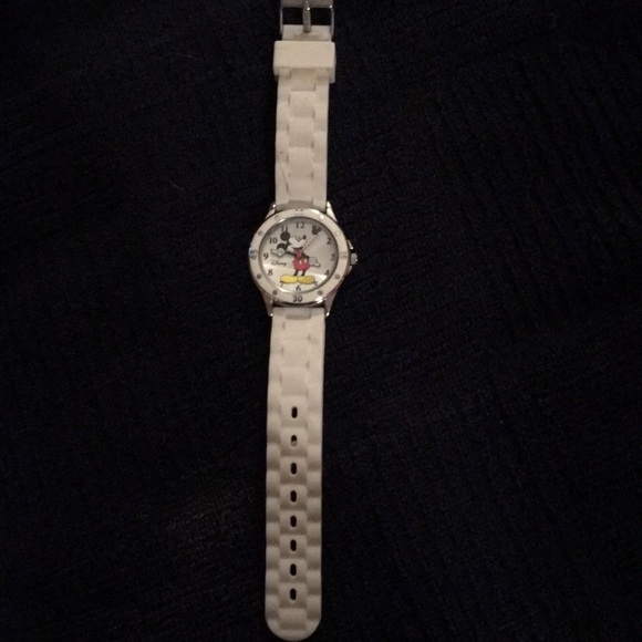Mickey Mouse watch by Disney - Picture 6 of 8